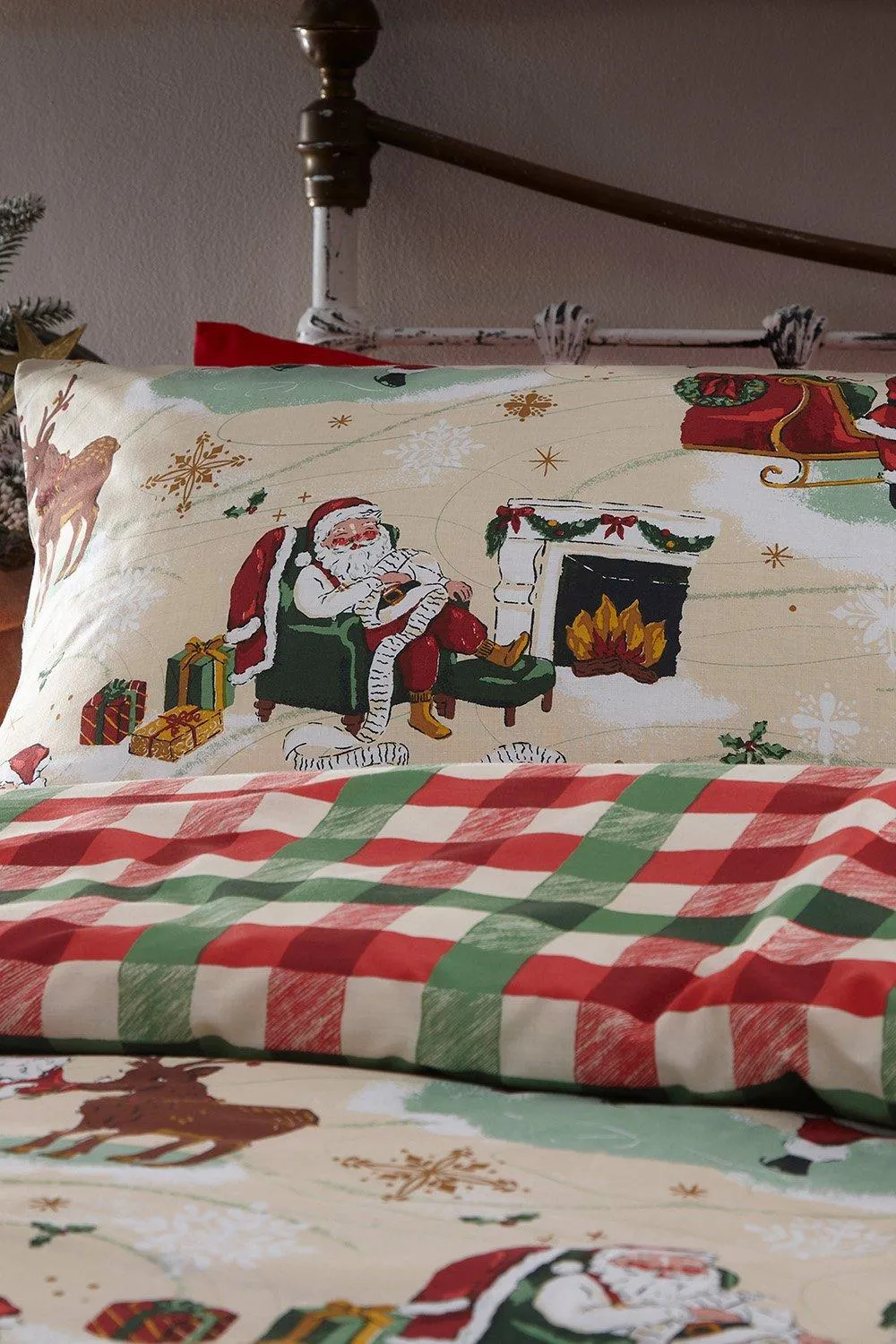 Bedding | Jolly Santa Christmas Reversible Duvet Cover Set | Furn