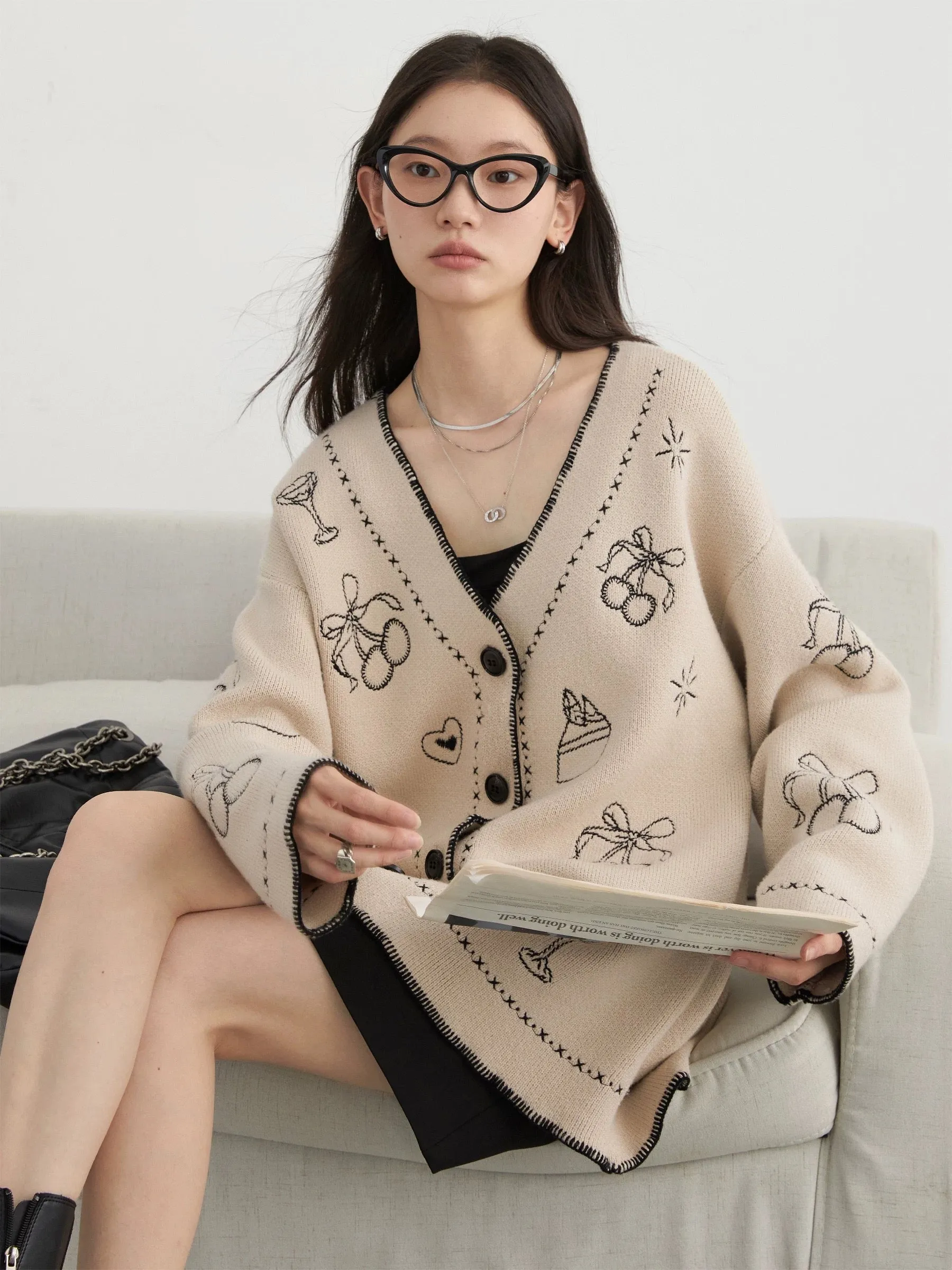 CHICVEN Retro Adventure Autumn New Korean Style V-neck Contrast Color Embroidered Sweater Jacket Heavy Knitted Cardigan