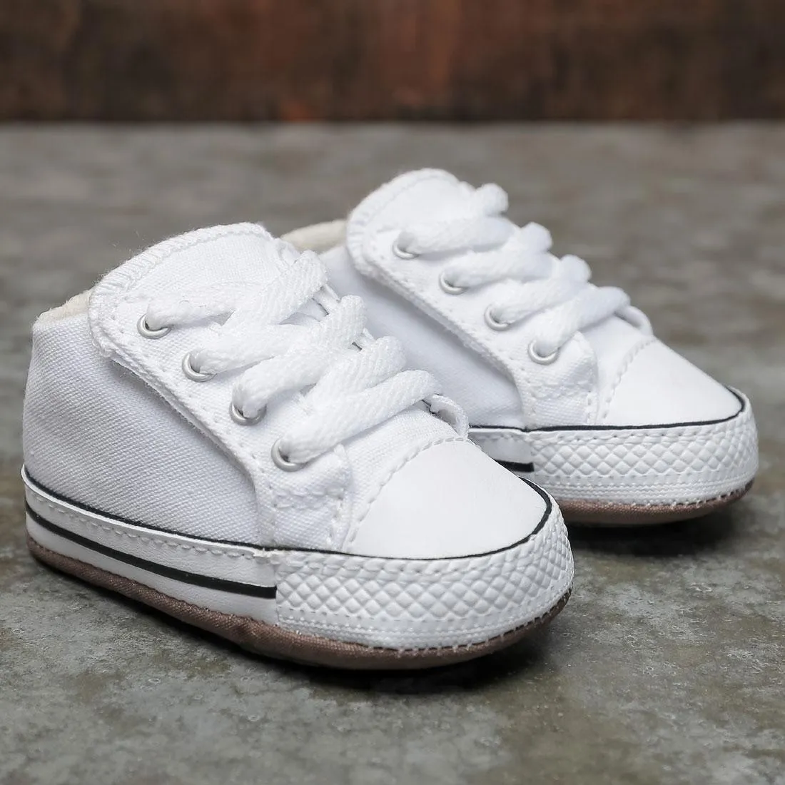 Converse Infants Chuck Taylor All Star Cribster Mid (white / natural ivory)