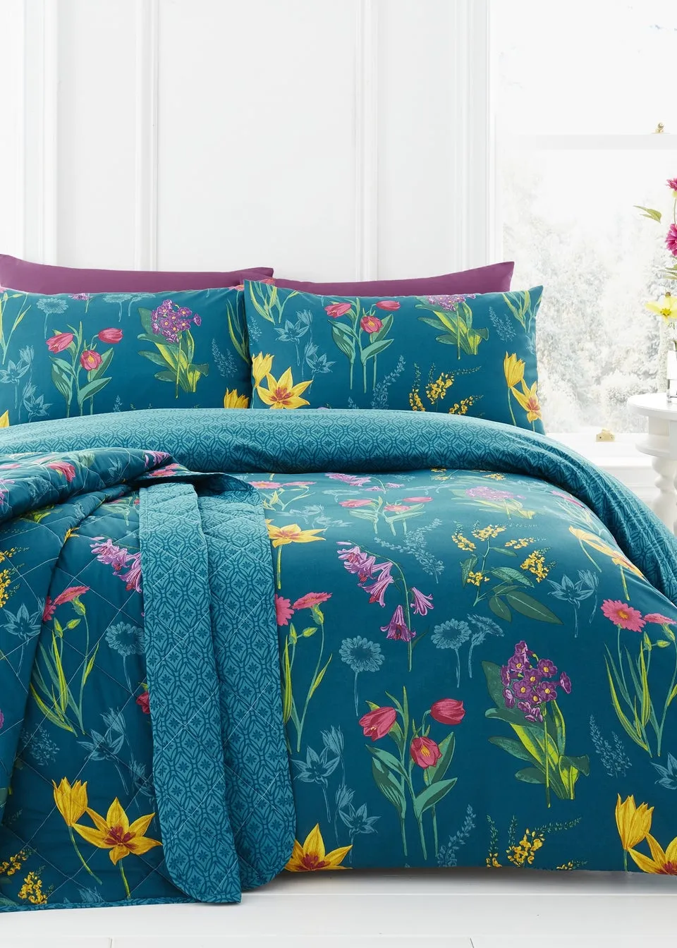 Dreams & Drapes Ingrid Blue Duvet Cover Set