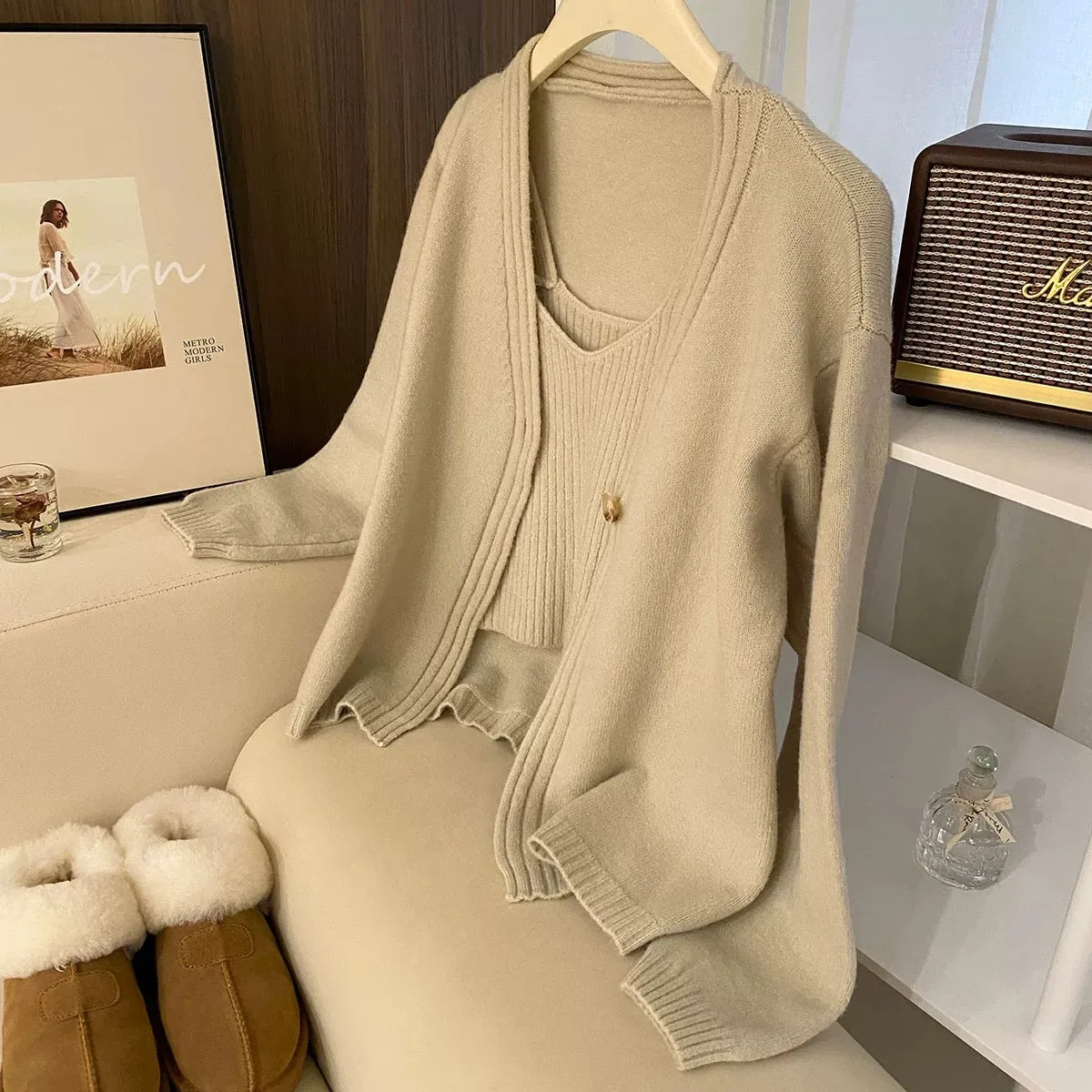 French-Italian tune ~ Casual and gentle sweater cardigan suit for women autumn pit strip camisole + knitted jacket two-piece set