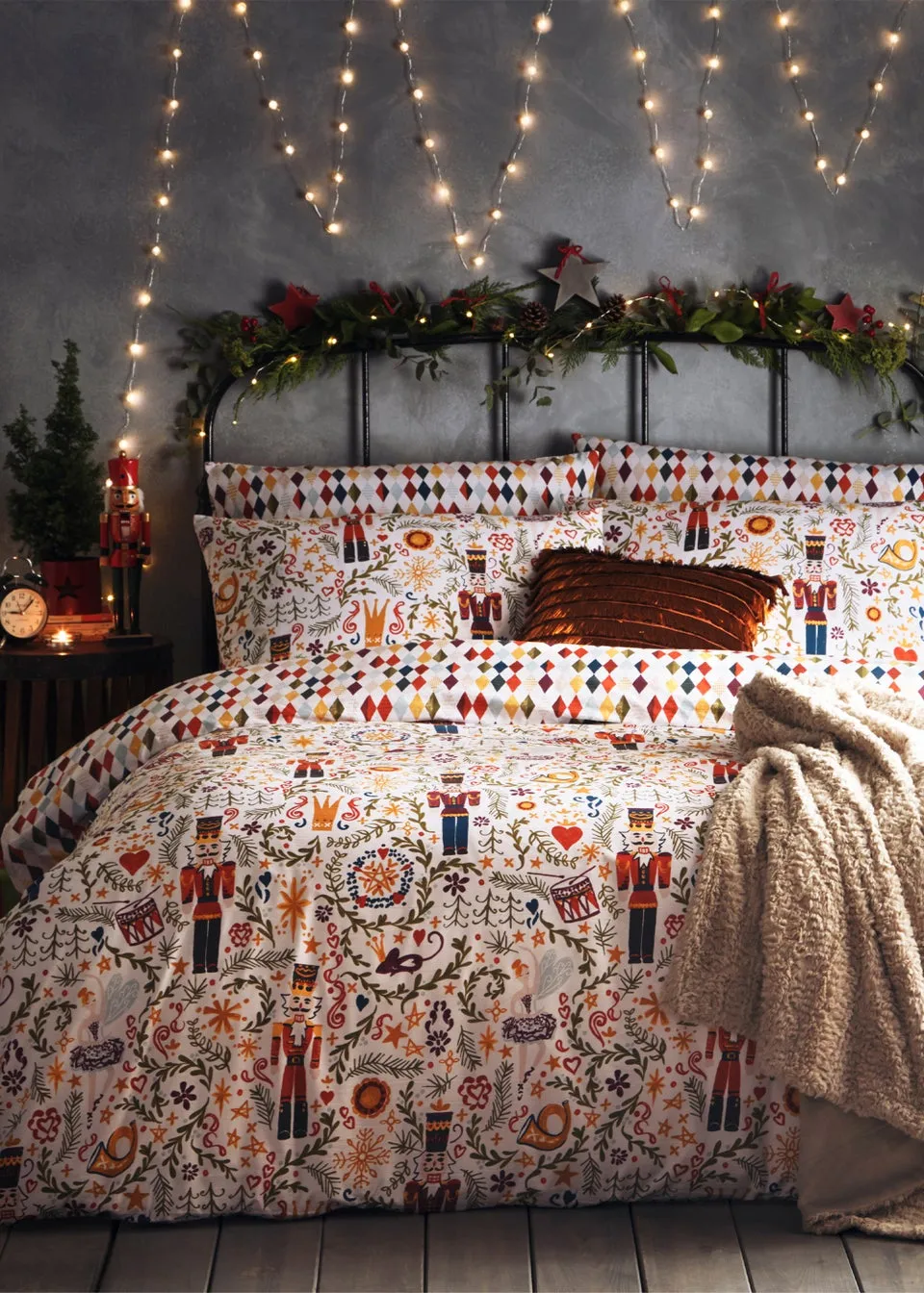 furn. Nutcracker Festive Reversible Duvet Cover Set