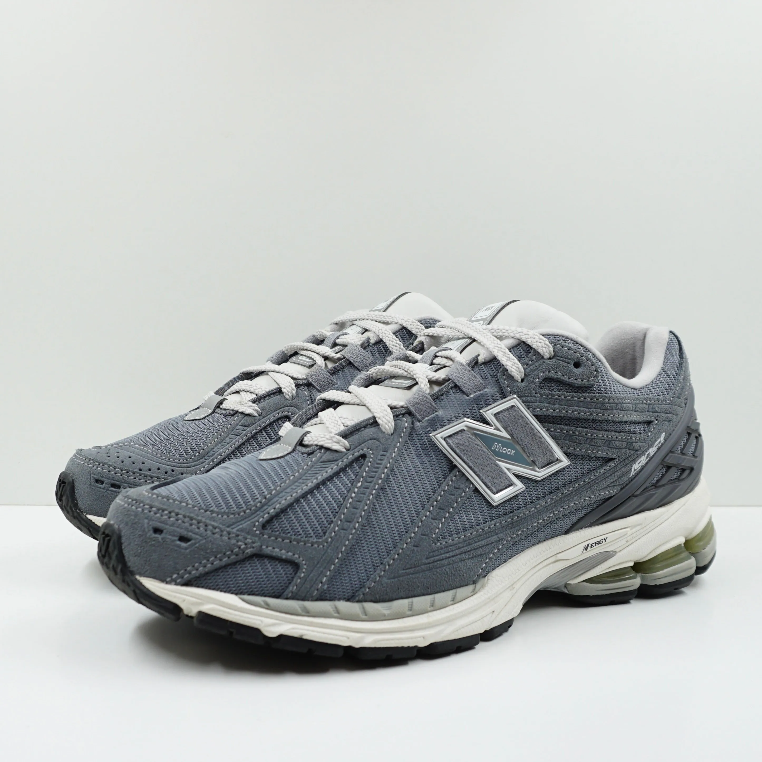 New Balance 1906R Titanium