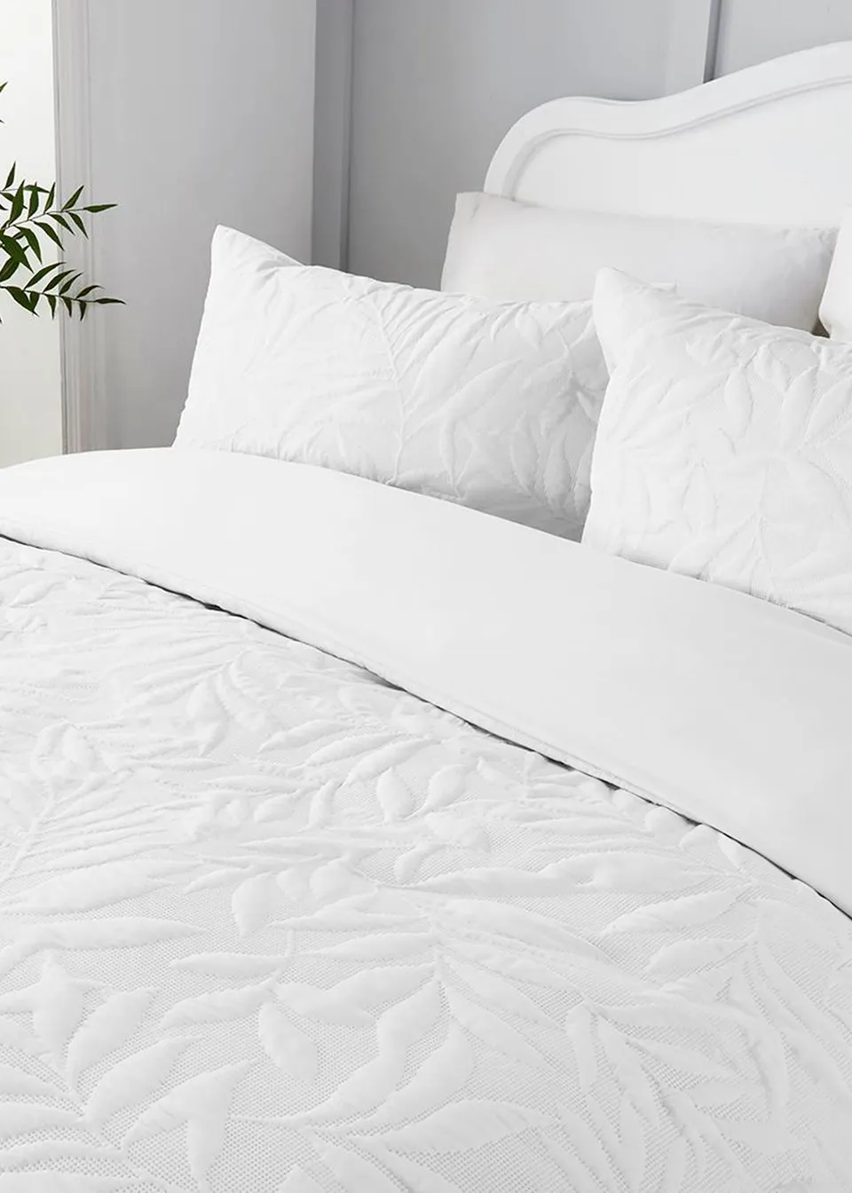 Serene Luana Soft Touch White Duvet Cover Set