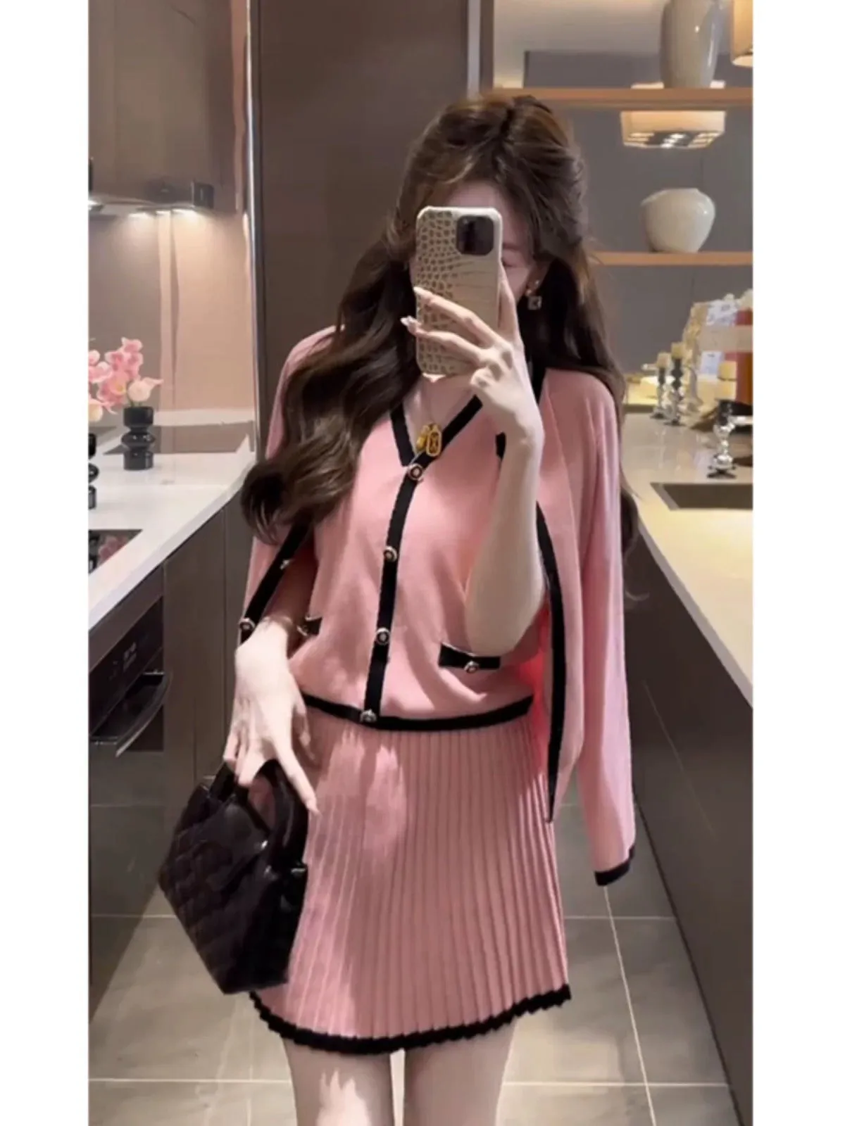 Sweet and gentle style casual knitted suit for women 2024 autumn new sleeveless vest cardigan skirt three-piece suit