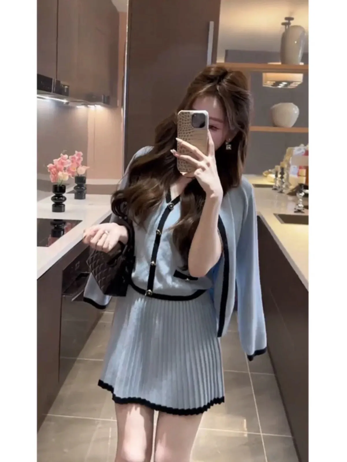 Sweet and gentle style casual knitted suit for women 2024 autumn new sleeveless vest cardigan skirt three-piece suit